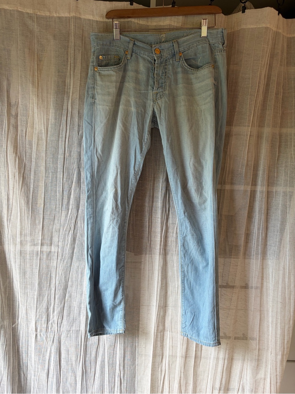 7 For All Mankind Josephine skinny Boyfriend Jean in Pale Blue